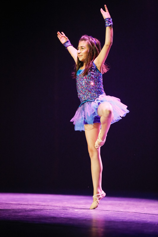 Tribe Dance Hold Your Dream 